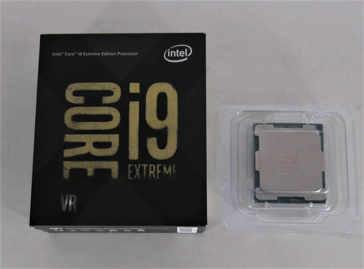 ●秦野店●【現状品】1-19 Intel Core i9-7980XE 中古分解品　LGAソケット　CPU　インテル_画像1
