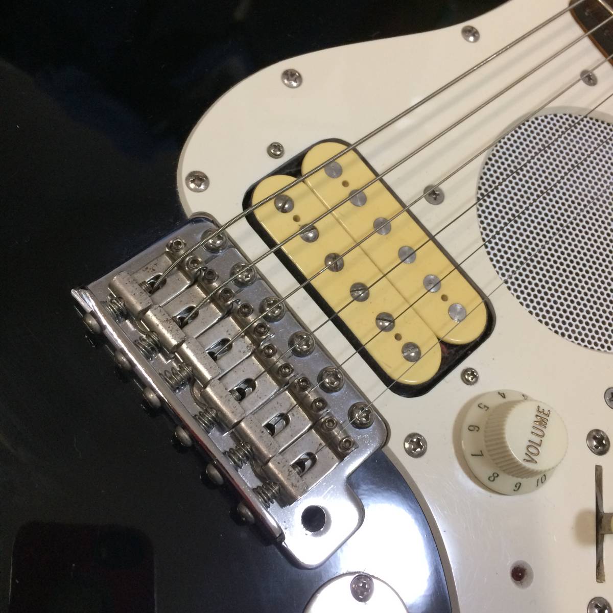 Fender JAPAN ST-CHAMP ミニギター ストラトキャスター フェンダー MADE IN JAPAN 日本製 アンプ内蔵 スピーカー付き  黒 black ブラック