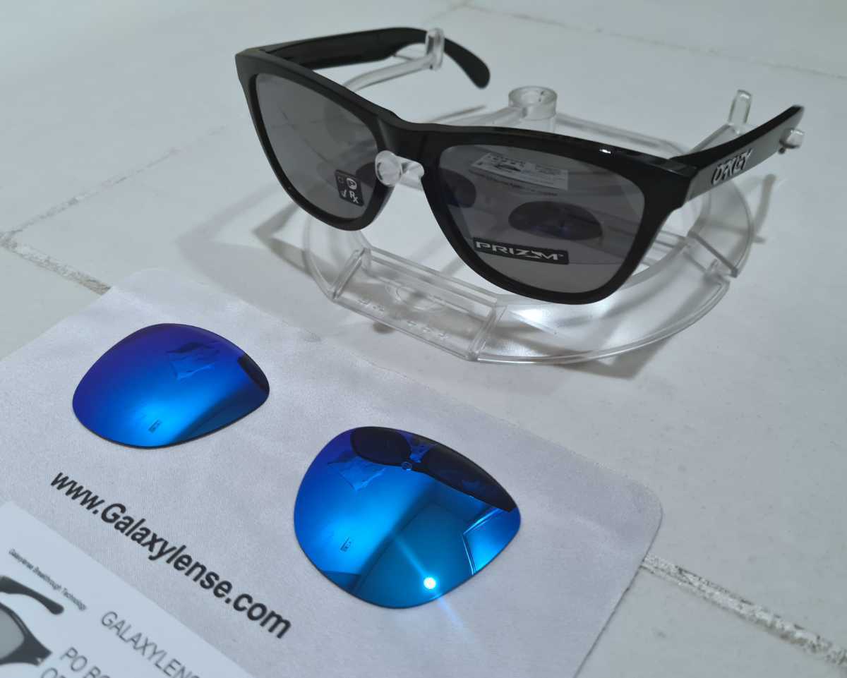 新品 偏光レンズ付き OAKLEY FROGSKINS オークリー フロッグスキン ICE