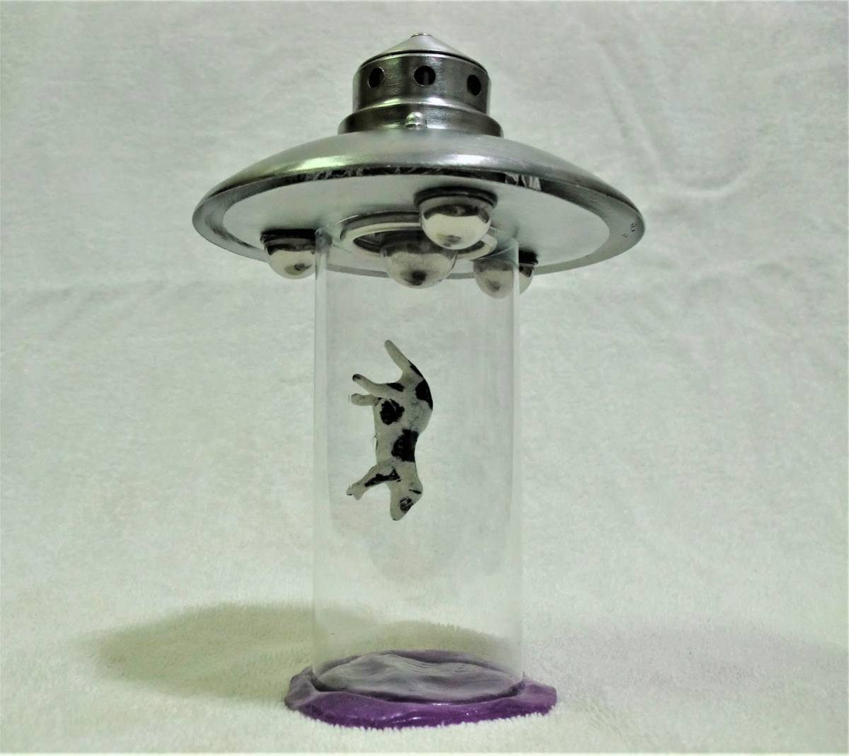 Yahoo!オークション - アダムスキー型金属製 UFO (空飛ぶ円盤 Yahoo!オークション - アダムスキー型金属製 UFO (空飛ぶ円盤