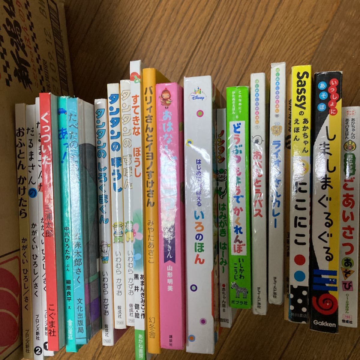 絵本まとめて70冊/読み聞かせ使用/消毒済/0歳〜小学生初級/人気絵本良品多数