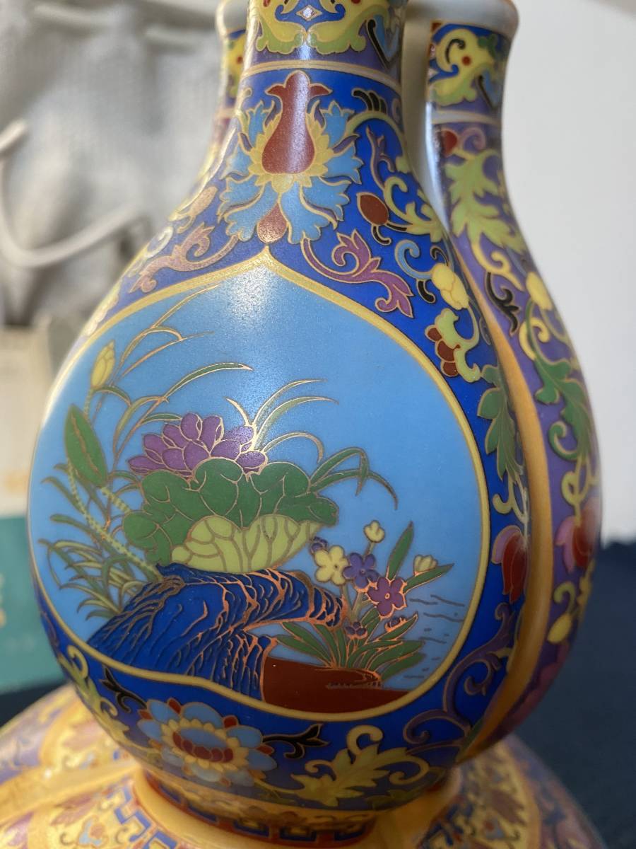 中国古美術品、雍正年製款粉彩開光花鳥花紋三口葫芦瓶、TF3112 日本 