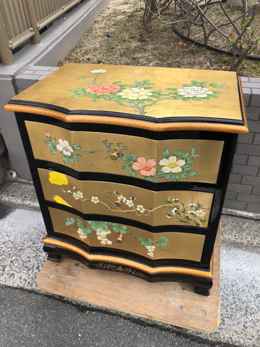 Yahoo!オークション - 高級品 金箔家具 チェスト 引き出し 箪笥 Yahoo!オークション - 高級品 金箔家具 チェスト 引き出し 箪笥