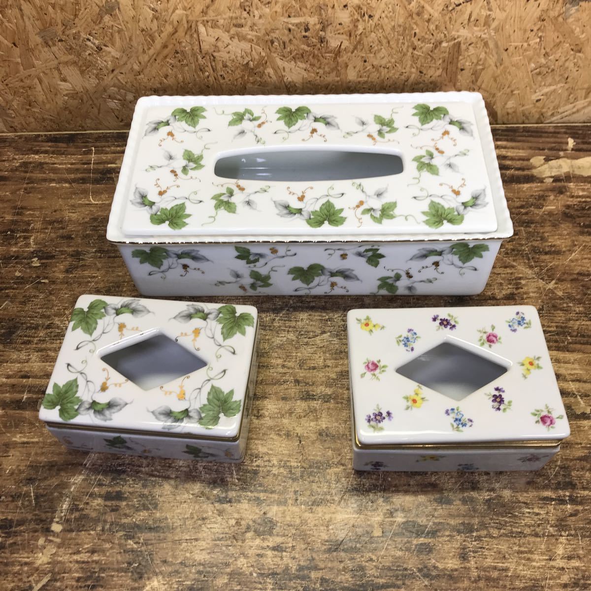 Yahoo!オークション - T789 陶器製 ティッシュケース Ceramic Yahoo!オークション - T789 陶器製 ティッシュケース Ceramic