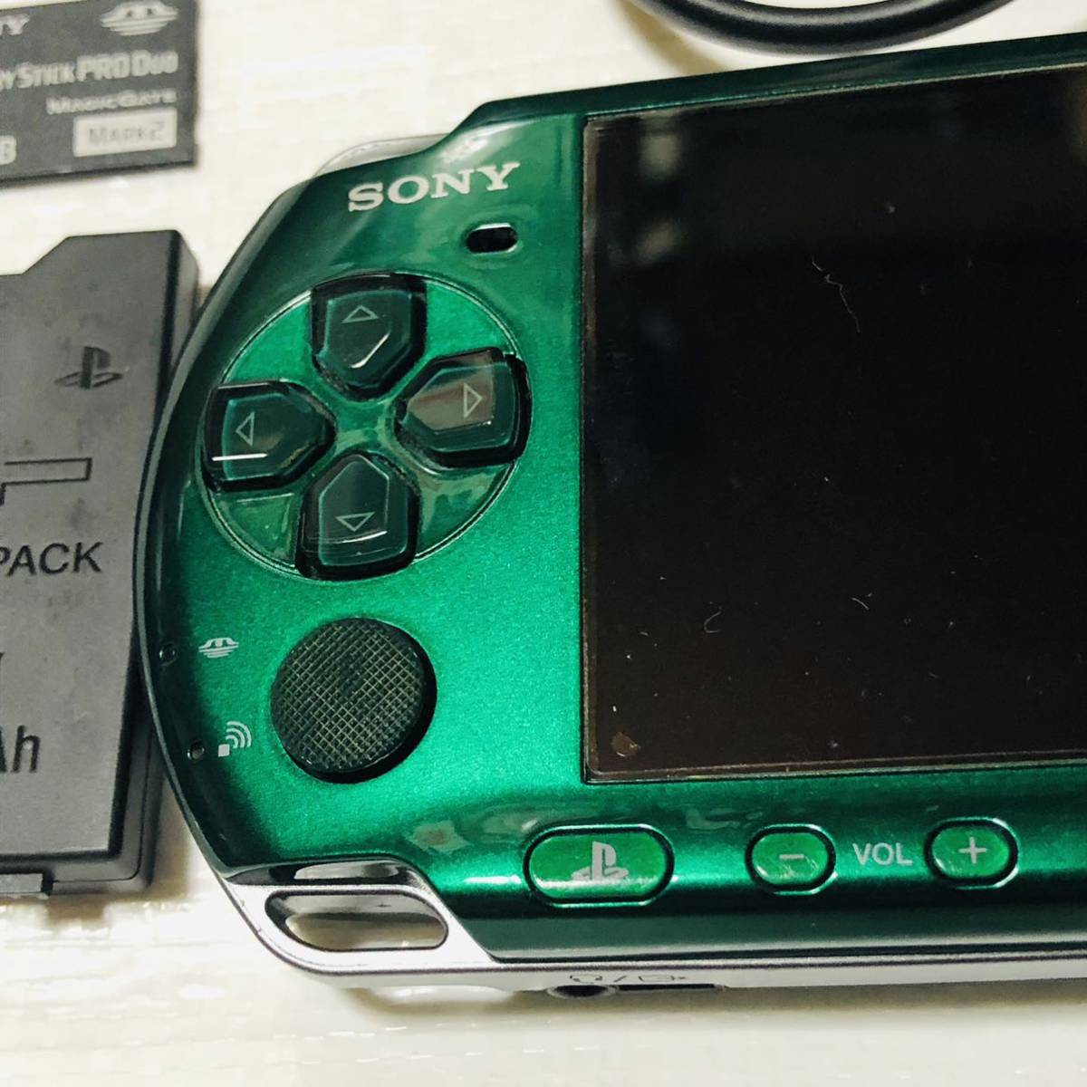 ■即決■ PSP-3000 本体 純正バッテリーパック・メモリースティック2GBセット 充電器付き *送料無料*