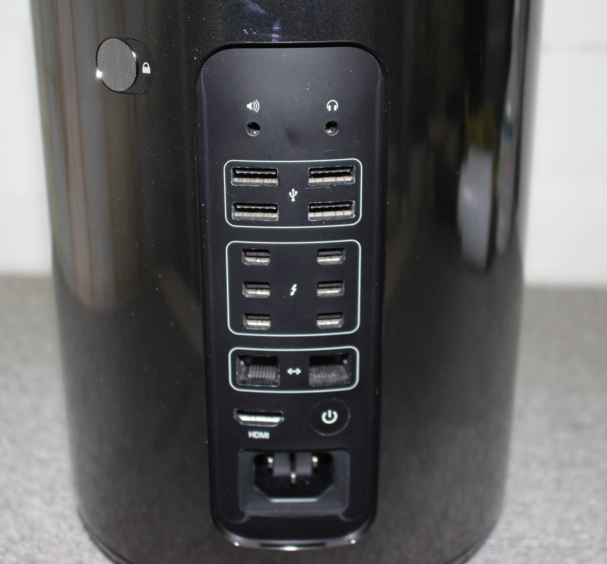 MAC PRO A1481 6 Core Intel Xeon E5 3.50GHz 16GB SSD 512GB*AMD FirePro D500 3GB*(Late 2013 year )*OS Big Sur*