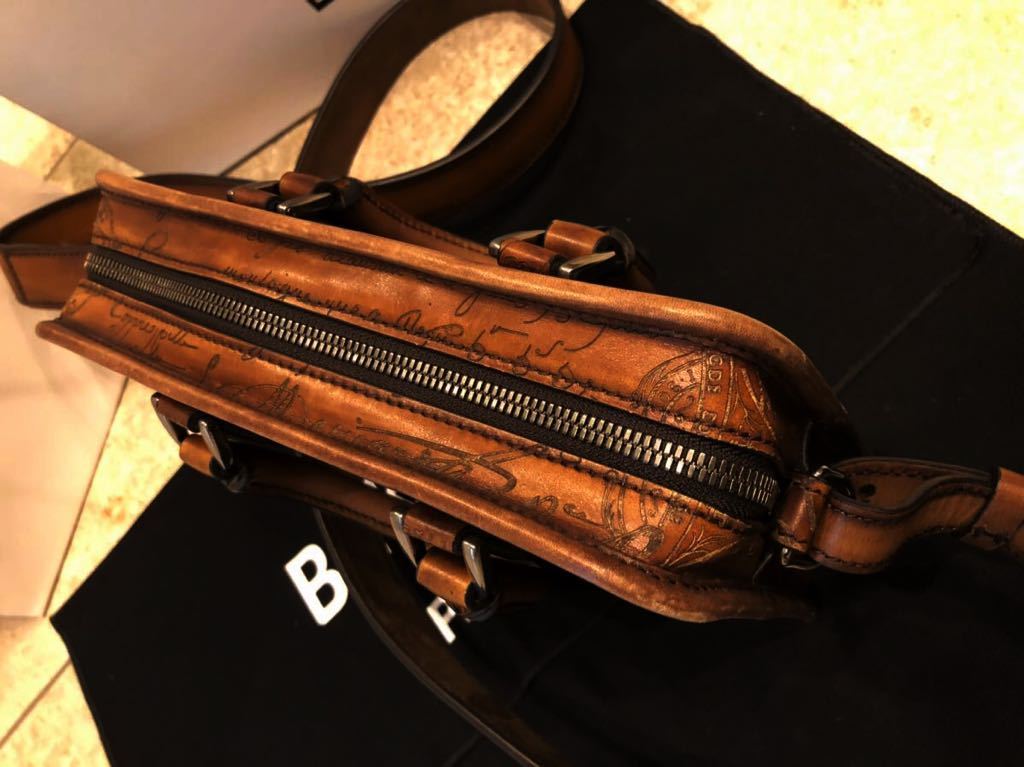 ベルルッティ berluti ハンドバッグ アンジュールガリバー ベルルッティ berluti ハンドバッグ アンジュールガリバー