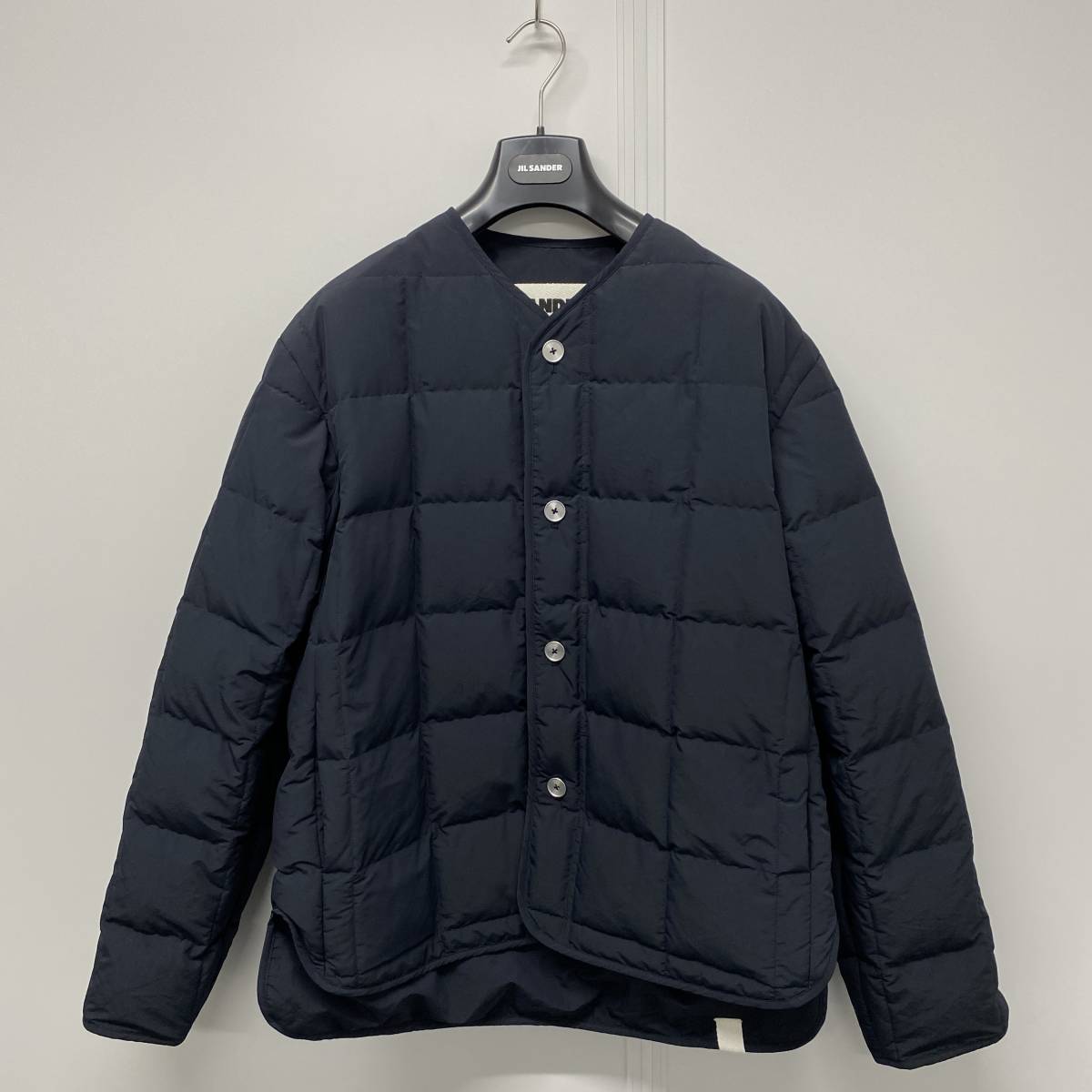 新品 タグ付 JIL SANDER ネイビー キルティング ダウン size 46 新品 タグ付 JIL SANDER ネイビー キルティング ダウン size 46