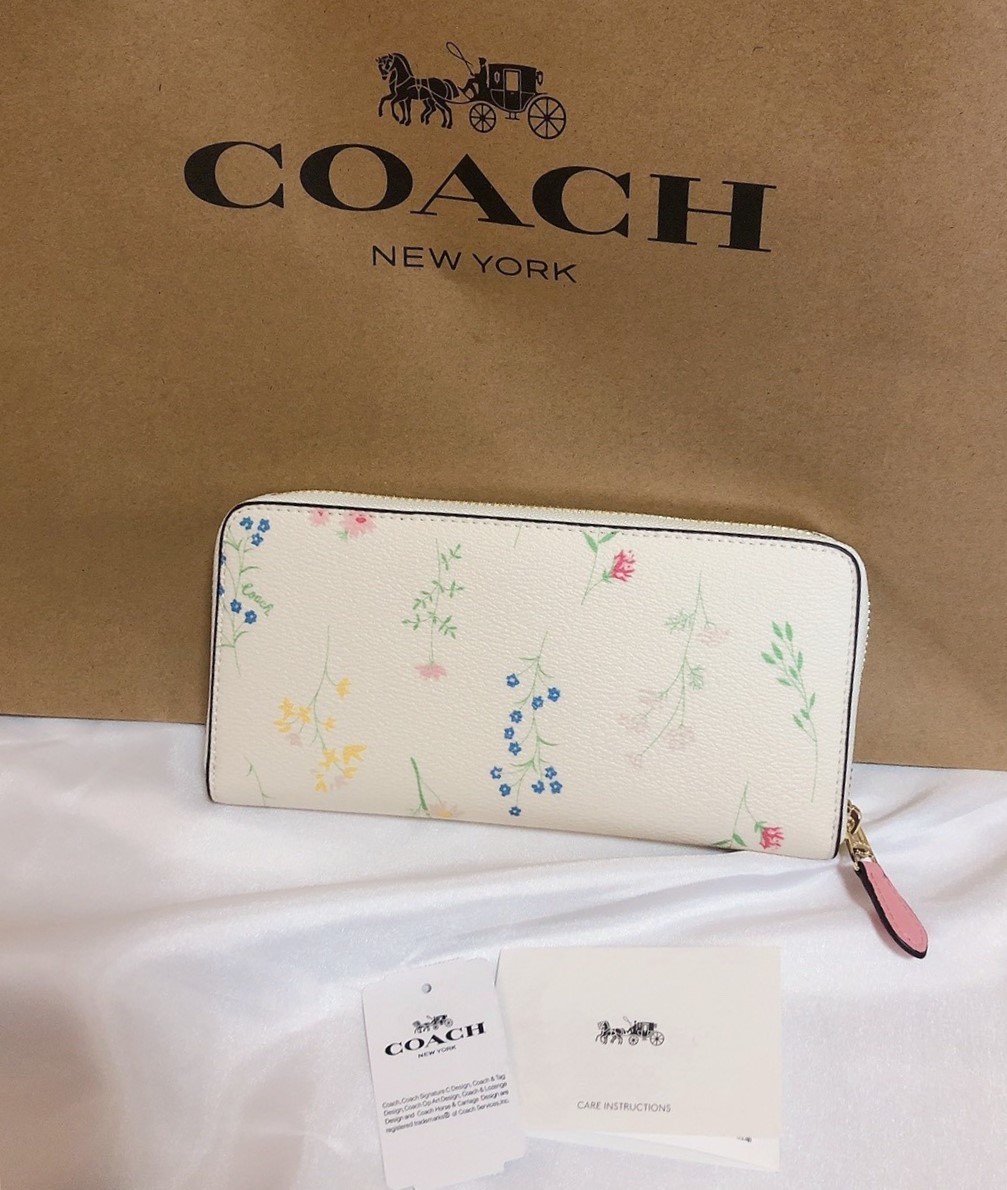 憧れの ✨COACH ワイルド フラワー プリント アコーディオン 長財布