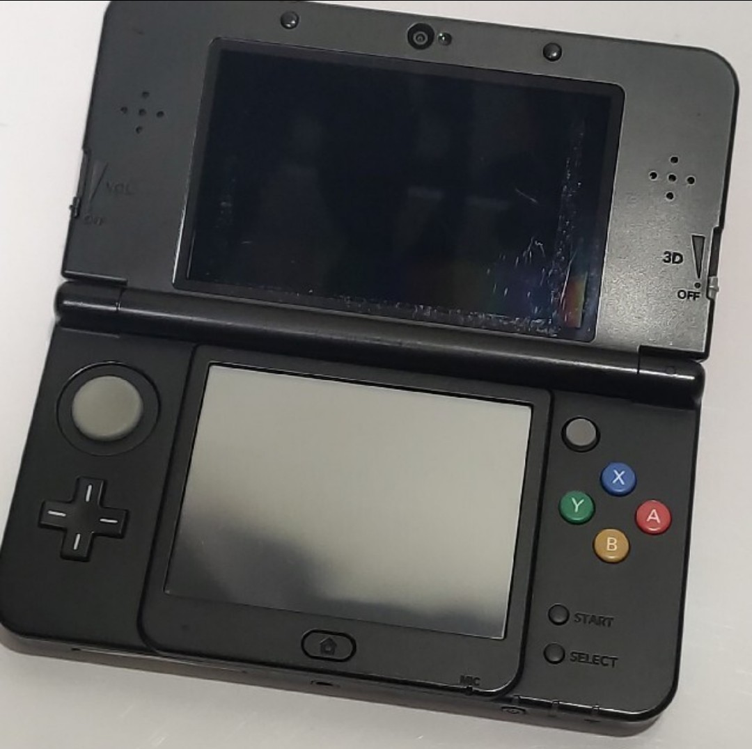 Newニンテンドー3DS　妖怪ウォッチカバー付　ソフト　充電器付