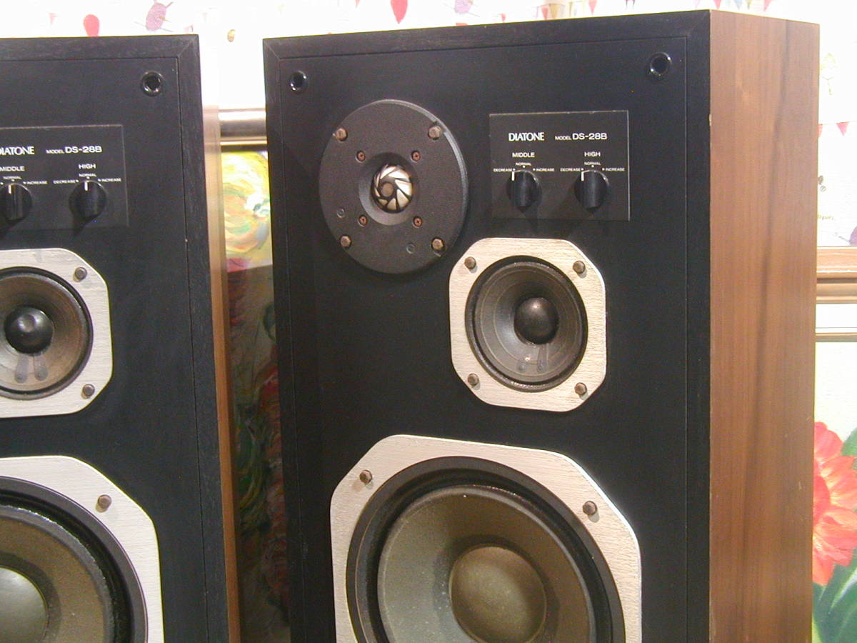 **DIATONE DS-28B speaker system.Y90,000(2 pcs,1974 year sale ) operation excellent..**