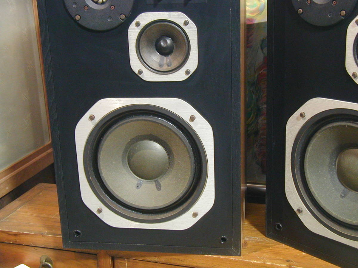 **DIATONE DS-28B speaker system.Y90,000(2 pcs,1974 year sale ) operation excellent..**