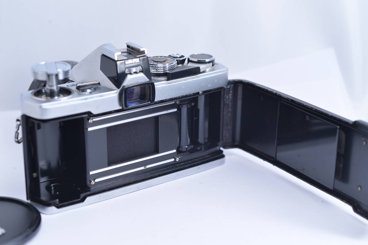 #1008 OLYMPUS OM-1 MC auto-w 35mm F2 オリンパス 広角レンズ付き 一眼レフフィルムカメラ_画像5