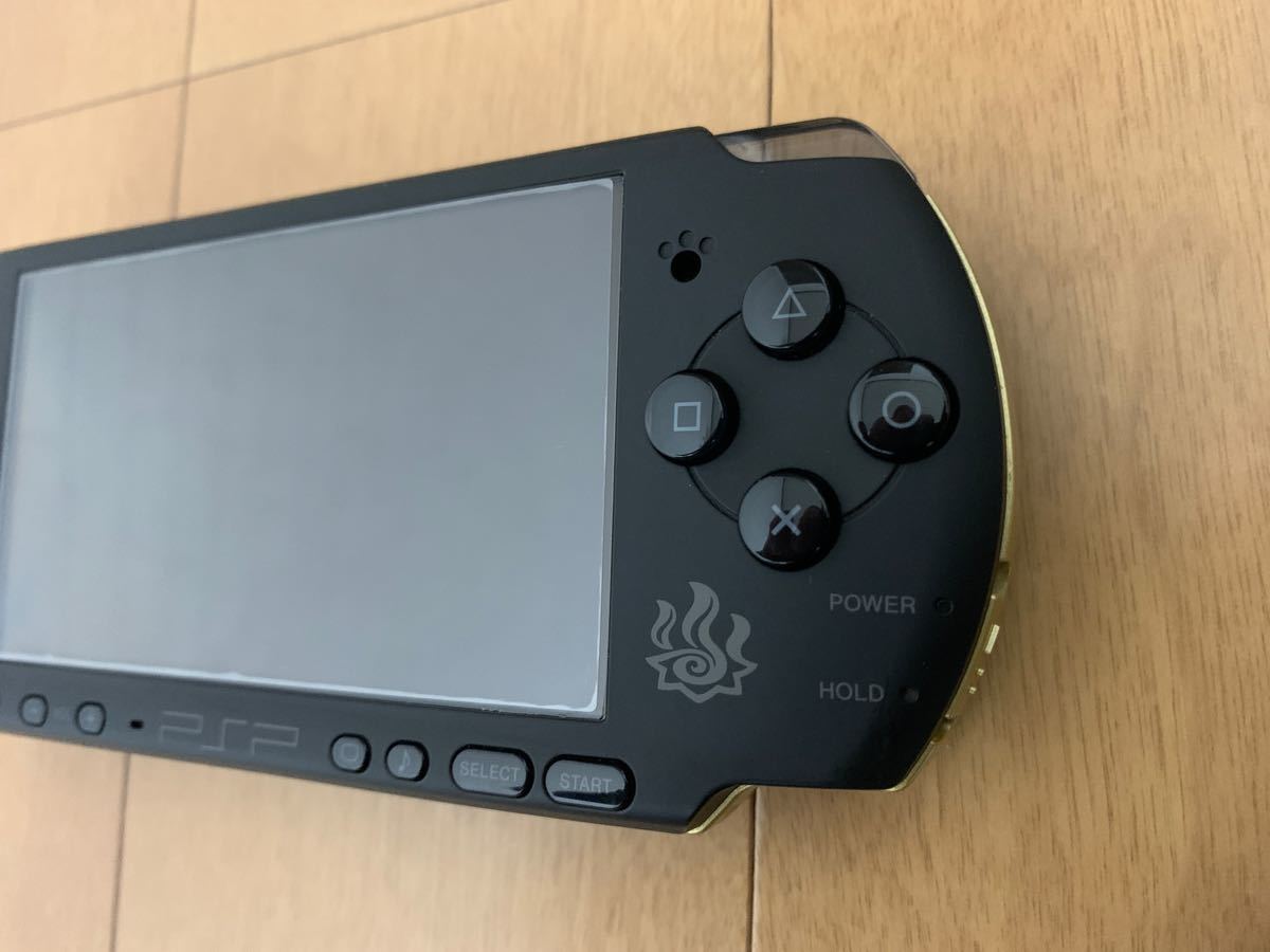 比較的美品 PSP本体 PSP-3000モンハンモデル プレイステーションポータブル 充電器 メモリーカード(8gb)付属