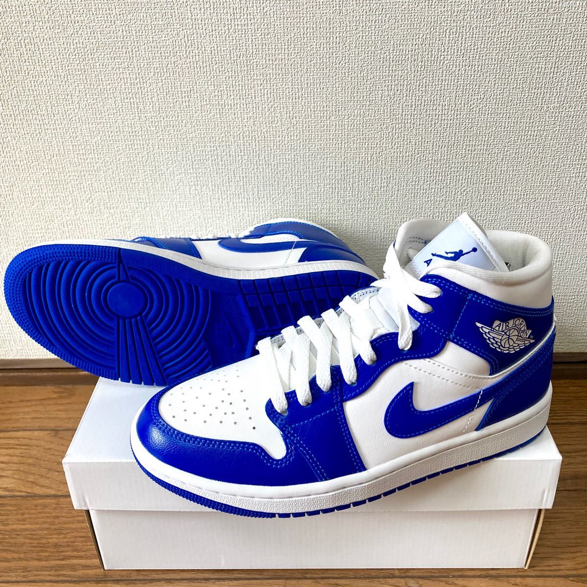 新品 タグ 箱付き NIKE AIR JORDAN1 ナイキ エアジョーダン1 MID ホワイト/ブルー 白 青 24cm|PayPayフリマ