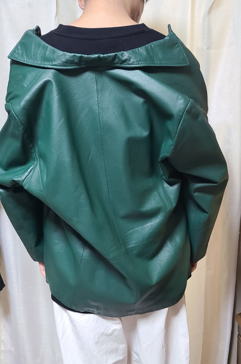 昭和　レトロ　緑　グリーン　豚革　革ジャケット　革コート　本革　百合　ユリボタン　レザージャケット　革ジャン　ペイズリー　着こなし
