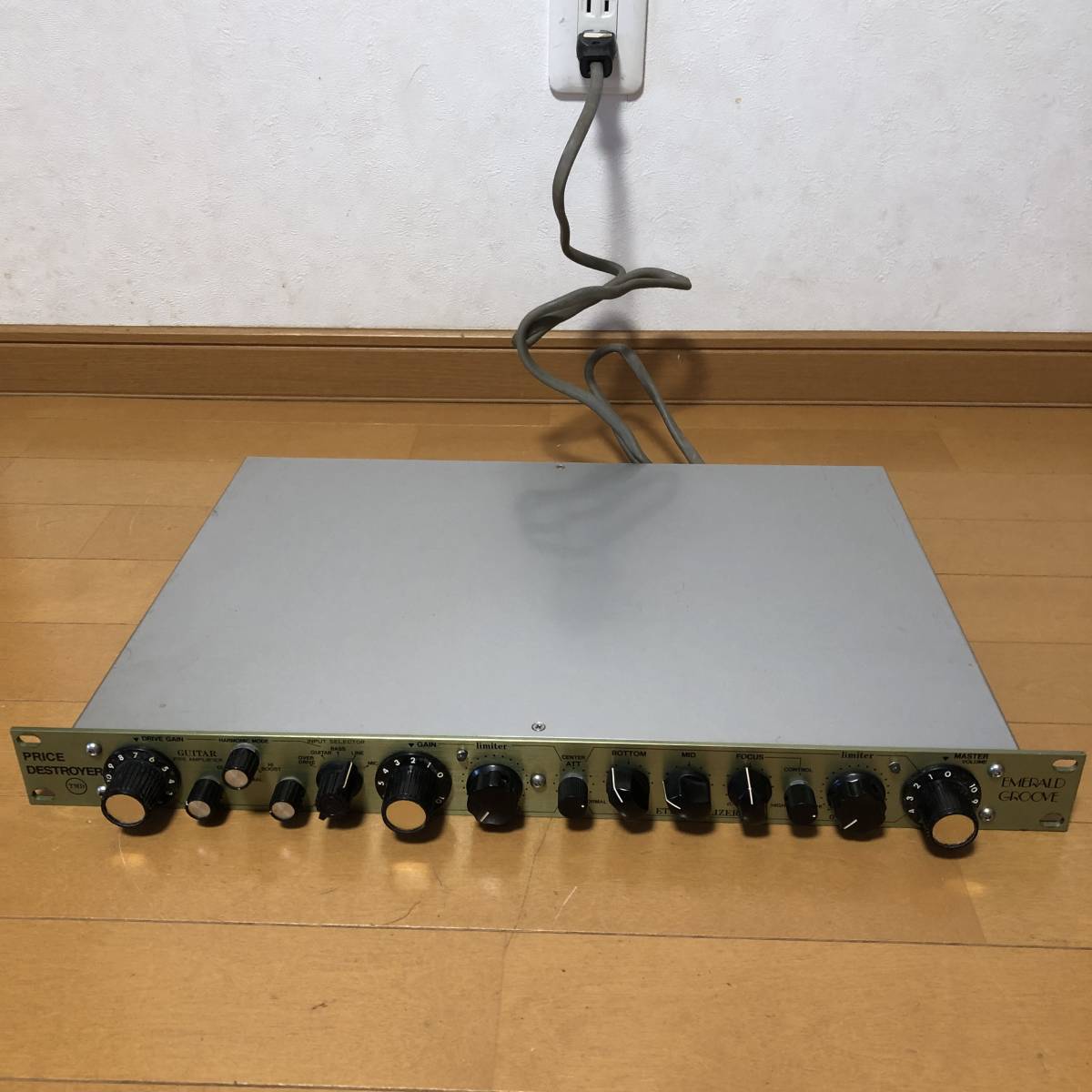 TMD トータルミュージックデザイン EMERALD GROOVE プリアンプ