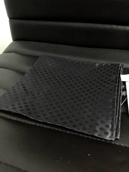 新品 イタリア製☆Men's bigi 絹 シルク ハンカチ ドット柄 紫 黒 ITALY 定価約6千_画像2