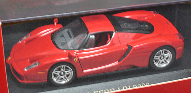 1/43 ixo イクソ FER001 Enzo Ferrari Red 2002「クリアケース保存品」_画像8