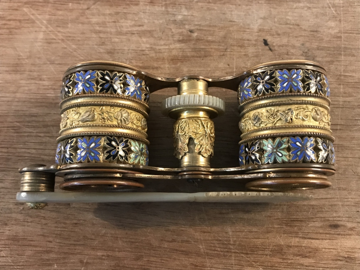 # free shipping # opera glasses binoculars the 7 treasures . mother-of-pearl equipment ornament gold paint Europe France retro antique ornament interior 178g/AA-708