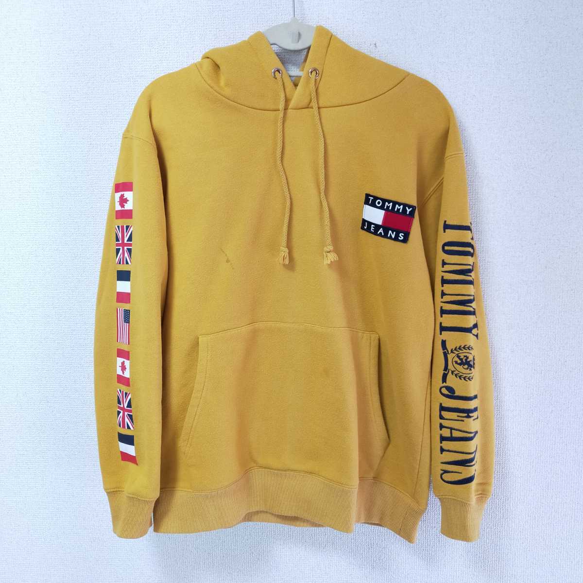 Tommy Jeans トミー ジーンズ フラッグロゴフーディ パーカー 90s 国旗 スウェット Tommy Hilfiger トミー ヒルフィガー  S イエロー