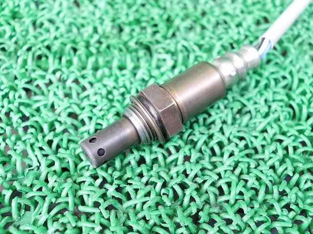 * Volvo V70 SB 04 year SB5244W O2 sensor / O2.sensor ( stock No:A28407) (6619)