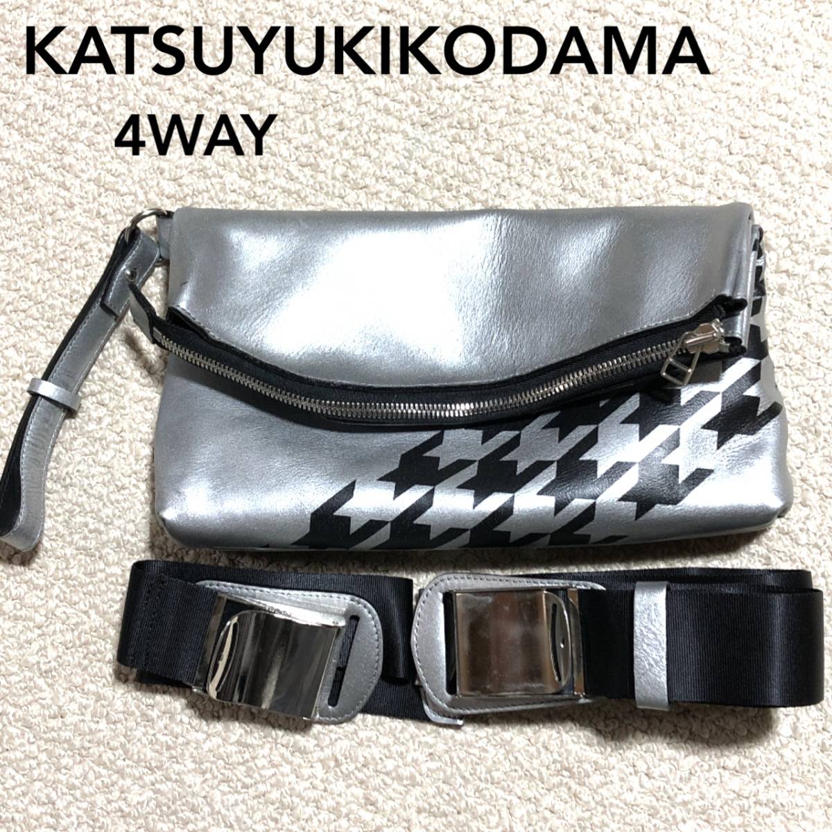 KATSUYUKIKODAMA 4WAYバッグ/カツユキコダマ クラッチ/ボディバッグ シルバー_画像1