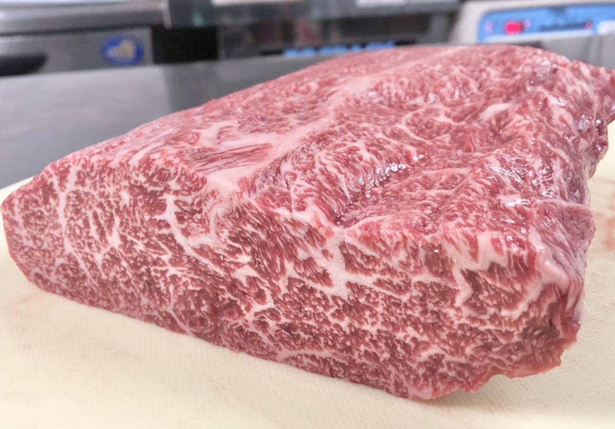 【正規品】【1円】北海道産黒毛和牛サーロイン1012g焼肉/ステーキ/バーベキュー/ギフト/贈答/お歳暮/業務用/訳あり/4129/国産_画像5