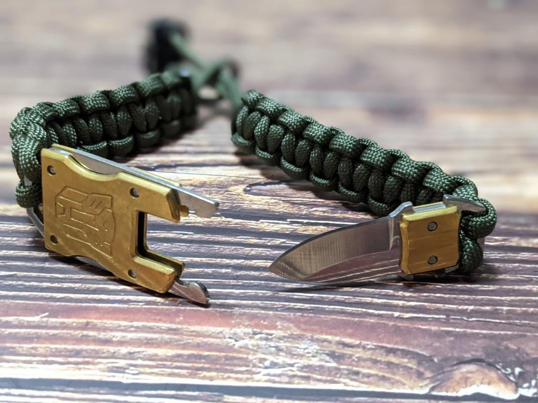 アウトドア用 ナイフ ブレスレット型ナイフ 腕時計型 EDCナイフ キャンプ サバイバルナイフ 緑