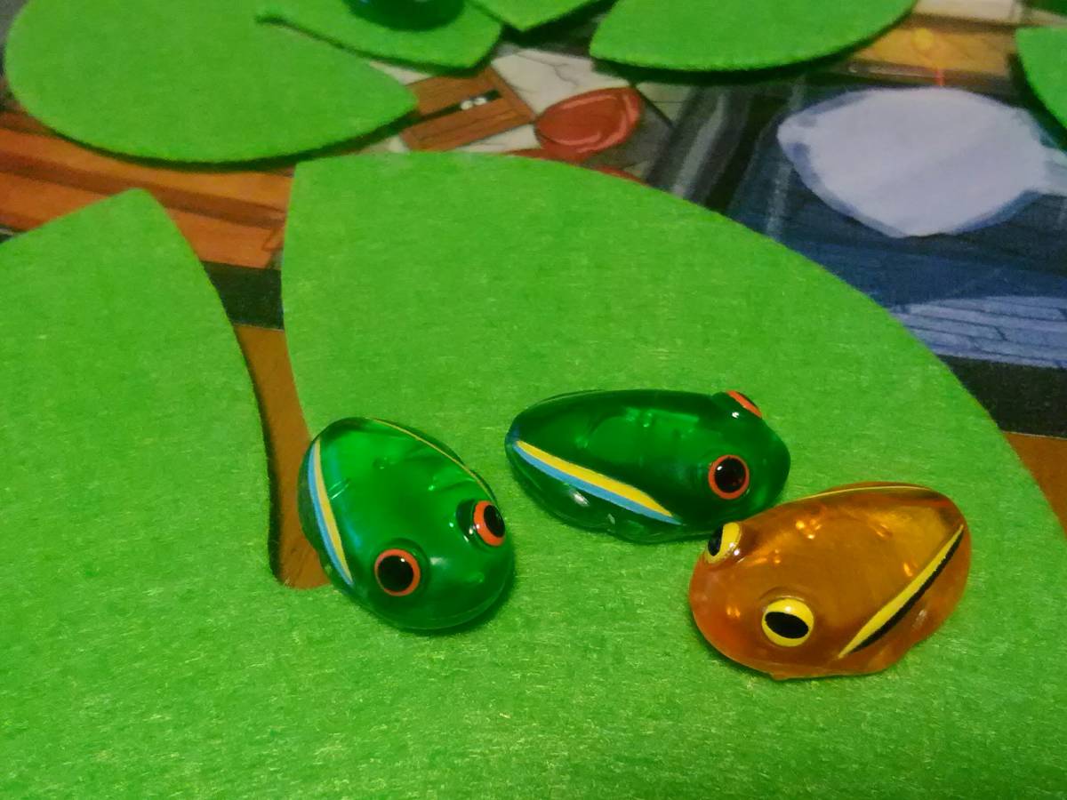 （送料無料）フロッグマーブルズ　ハピネット　カエルのおはじきをジャンプさせるゲーム他　かえる好きさんにも可愛いです_画像3