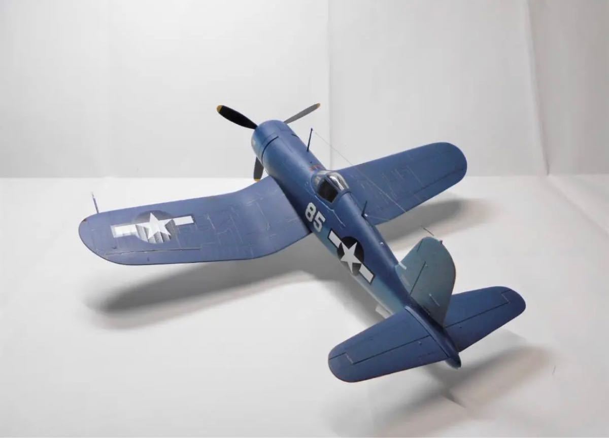 プラモデル完成品　米海軍　コルセア戦闘機　1/48スケール　模型　航空機　