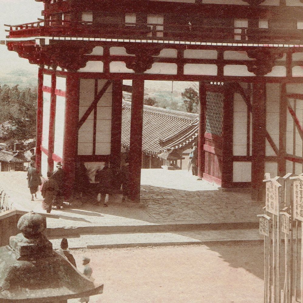 大判手彩色古写真 京都 清水寺・仁王門から門前の眺望 明治期