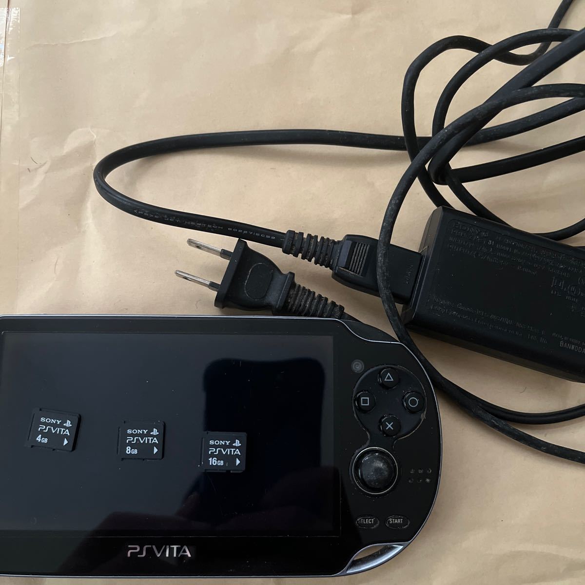 世界的に有名な SONY PS Vita メモリーカード 4GB