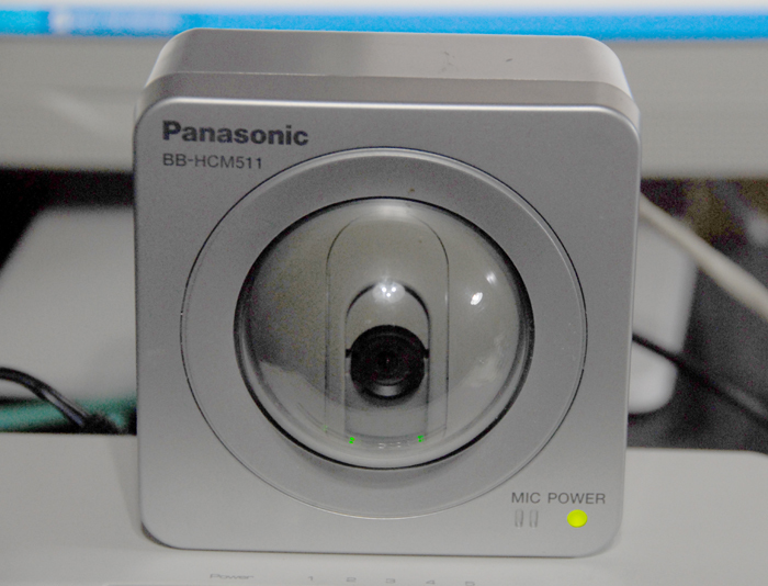 Panasonic・ネットワークカメラ・BB-HCM511・本体４台+テスト済電源アダプター＋取付スタンド＋セットアップＣＤ、作動確認中古_遠隔監視に利用ＯＫ。カメラ４台セットです
