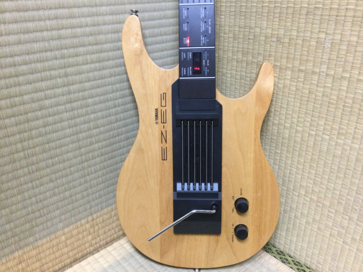 ☆YAMAHA ヤマハ☆スピーカー内蔵 光る 電子ギター☆イージーギター EZ
