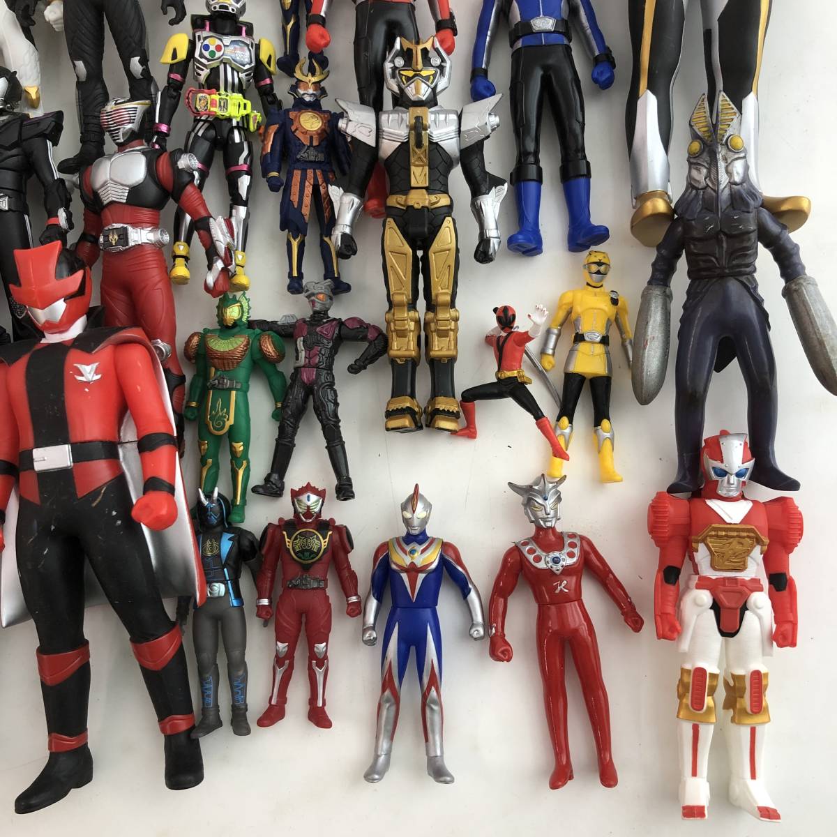 ソフビヒーロー160体まとめ売り 戦隊シリーズ/仮面ライダーほか