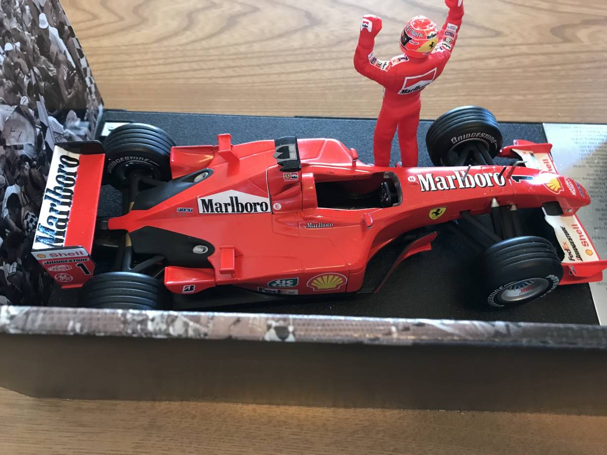 1/18 HOTWHEELS 【タバコ】 フェラーリ F2001 #1 M.シューマッハ