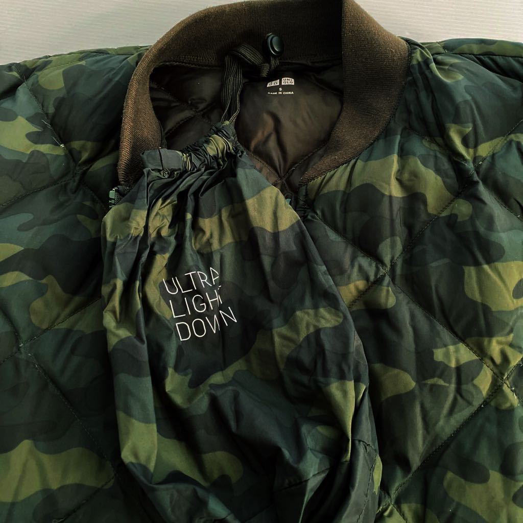 迷彩 カモフラ ダウンジャケット UNIQLO メンズS中古 女性 ジュニアOKサイズ ポケッタブルポーチ付き MA-1タイプ camouflage  Down jacket