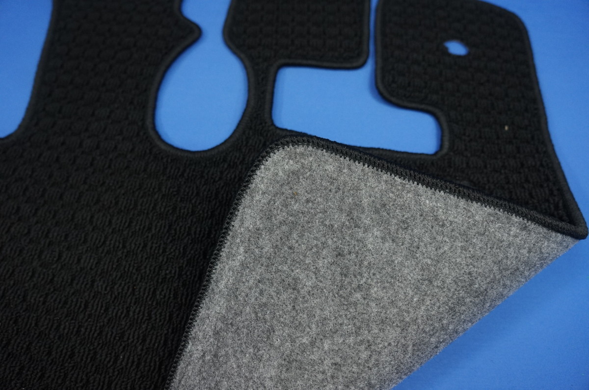 UD Big Thumb для FTN-AQ коврик на пол водительское сиденье пассажирское сиденье комплект черный / черный 