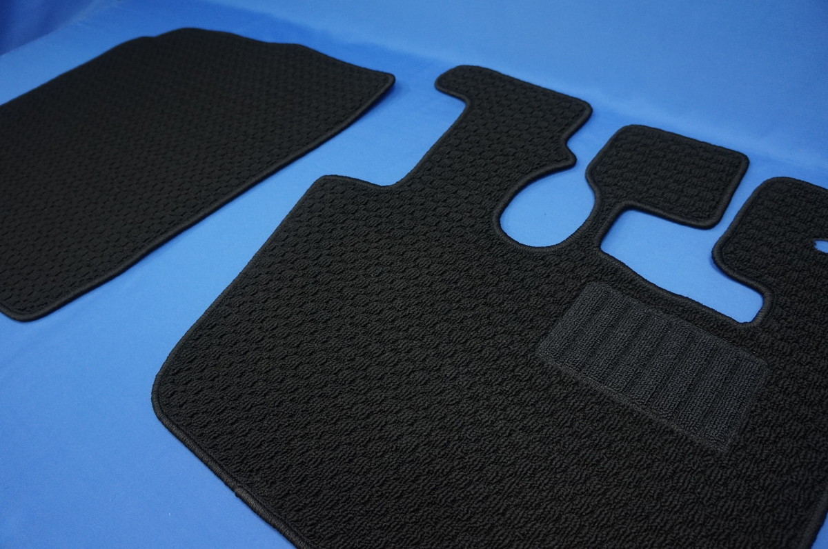 UD Big Thumb для FTN-AQ коврик на пол водительское сиденье пассажирское сиденье комплект черный / черный 