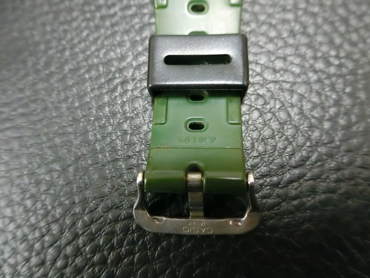  used Casio CASIOji- shock G-SHOCK DW-5600 G-5600 DW-5700 G-5700 original band belt model : 141 F7 F8 width : 18/26mm control No.19467