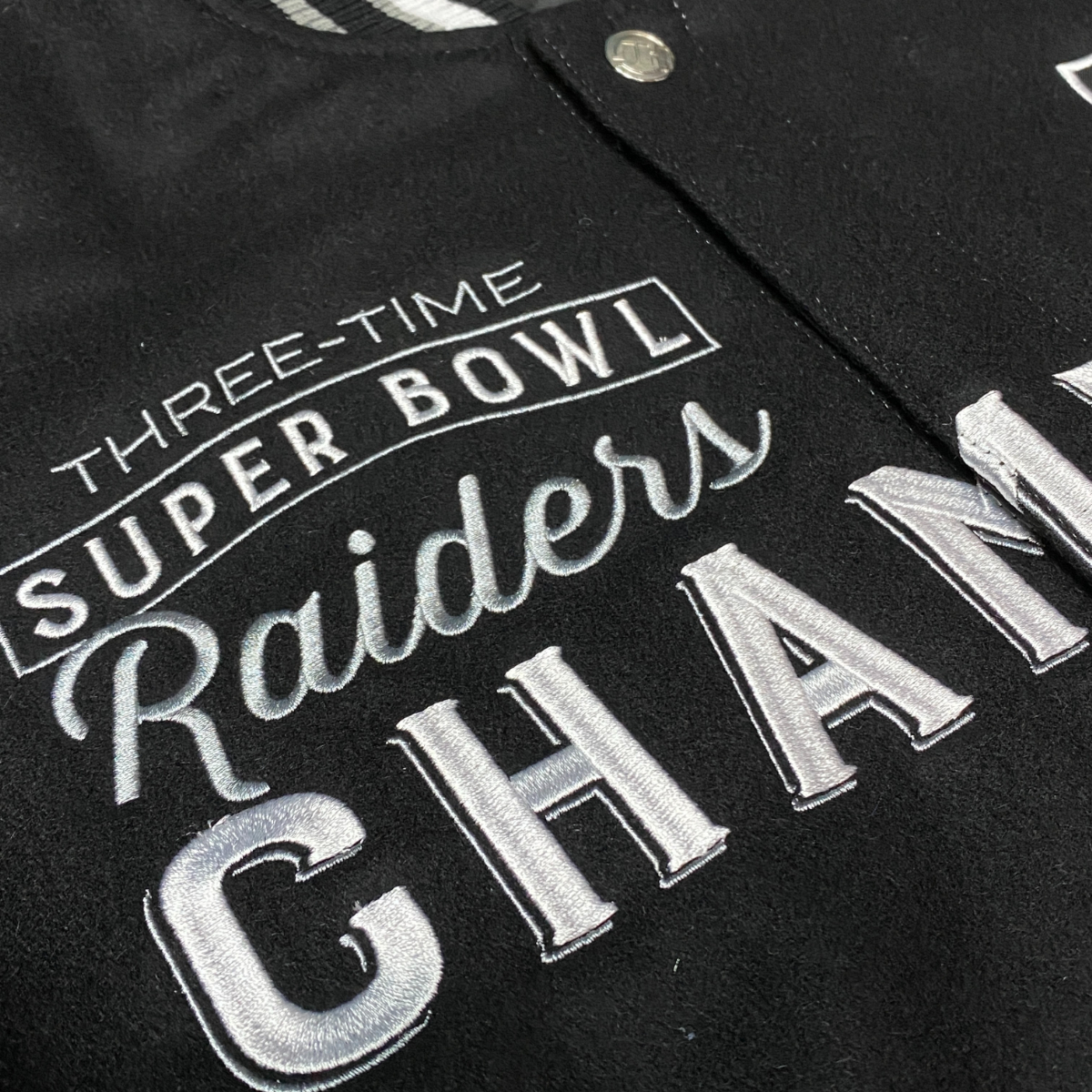 USA正規品 【3XL】 JHデザイン Raiders レイダース 限定 NFL スーパーボウル チャンピオンズ リバーシブル スタジャン 黒 アメフト_画像4