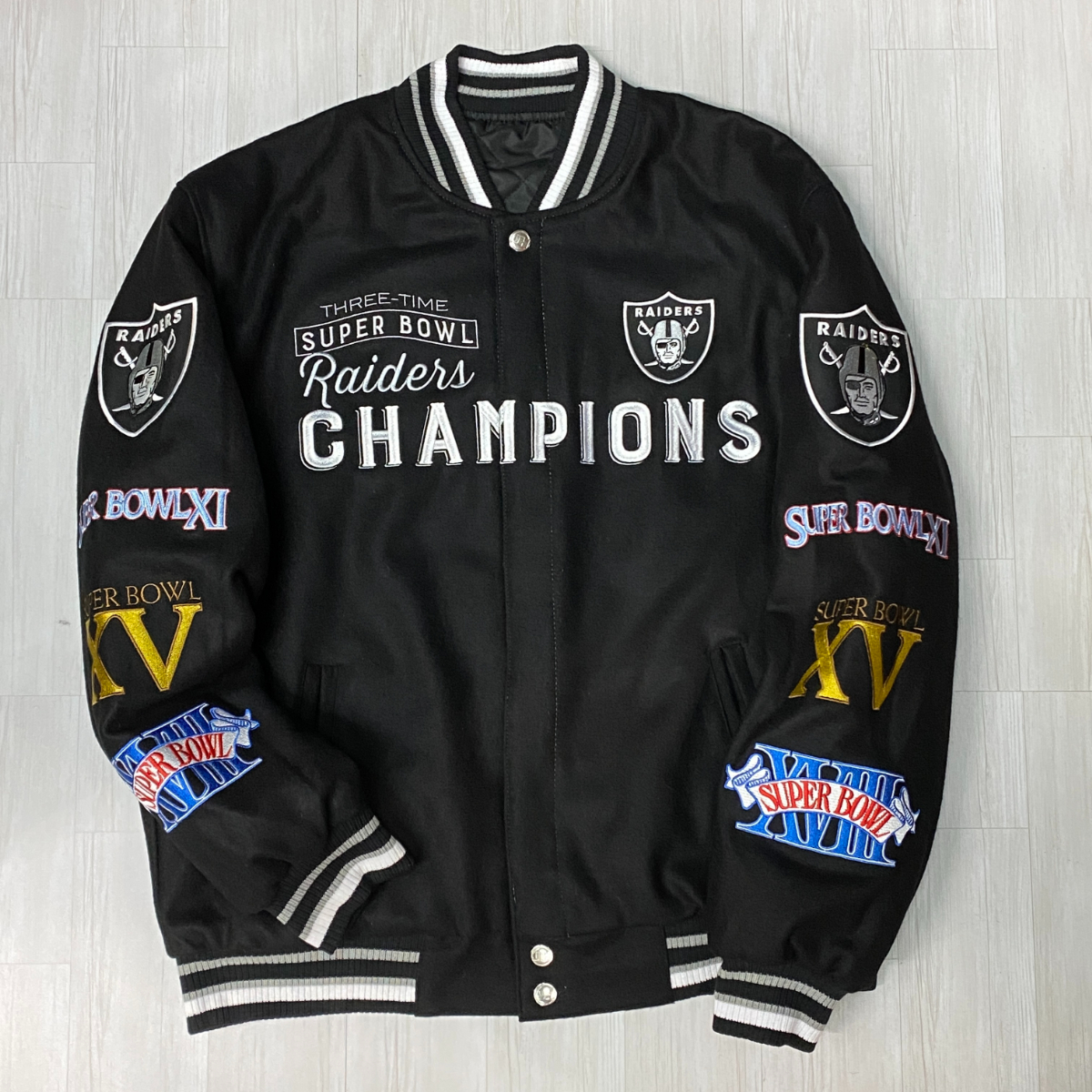 USA正規品 【3XL】 JHデザイン Raiders レイダース 限定 NFL スーパーボウル チャンピオンズ リバーシブル スタジャン 黒 アメフト_画像3