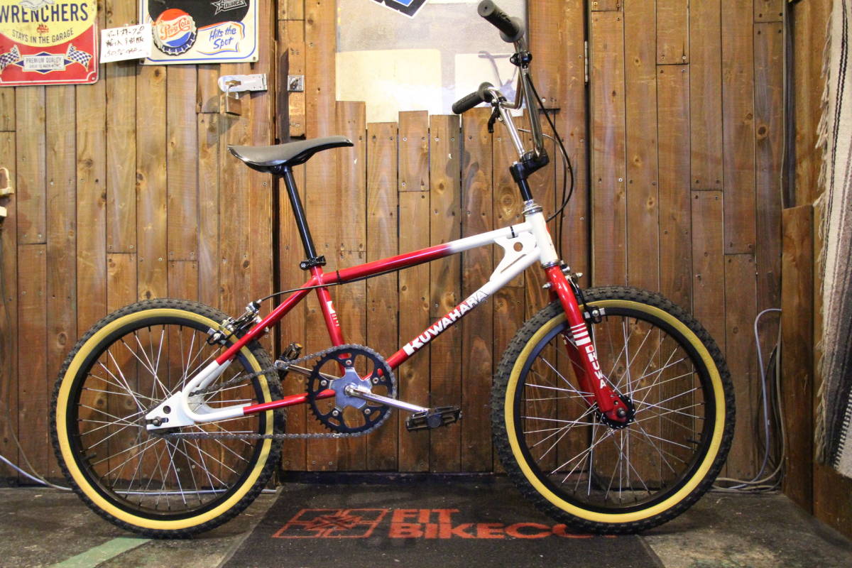 自転車　BMX KUWAHARA KE-01　WHITE / RED　即決 送料無料 新品未使用 新車蔵出し　映画ET　限定30周年記念モデル　_画像1