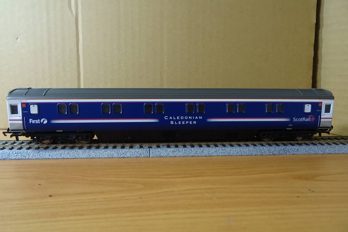 Hornby】R2663A イギリス カレドニアン・スリーパー編成 送料込み www
