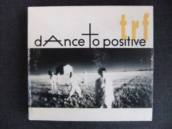 CDアルバム-4　　TRF　dAnce to positive　帯付　フォトブック付_画像1