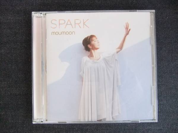 CDアルバム-4　　moumoon　　SPARK　ムームーン　　2枚組　　歌手　音楽　_画像1
