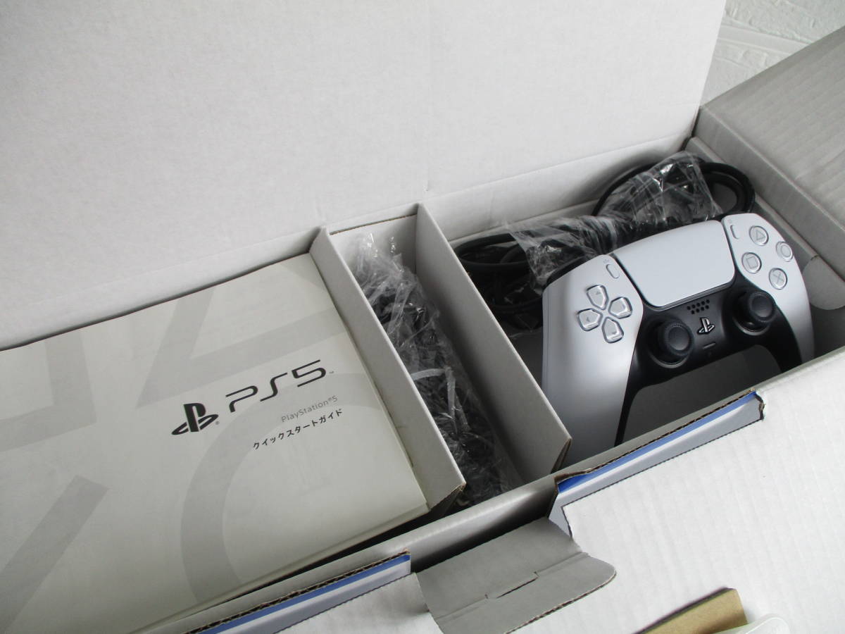 SONY Playstation5 初期化済 PS5 本体 CFI-1000A 825GB 爆安 1円 