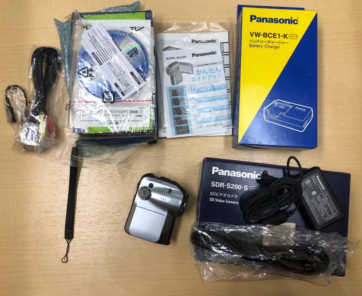 No1218 Panasonic パナソニック 3ccd Usb2 0ハイスピード対応 Sdビデオカメラ Sdr S0 生産終了品 パナソニック 売買されたオークション情報 Yahooの商品情報をアーカイブ公開 オークファン Aucfan Com