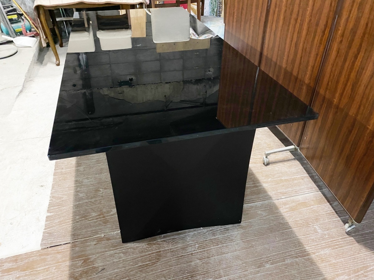 IDC大塚家具購入/ブラックガラス・ダイニングテーブル「ART09ヨウ」「ルチードマッツBK」180cm 2